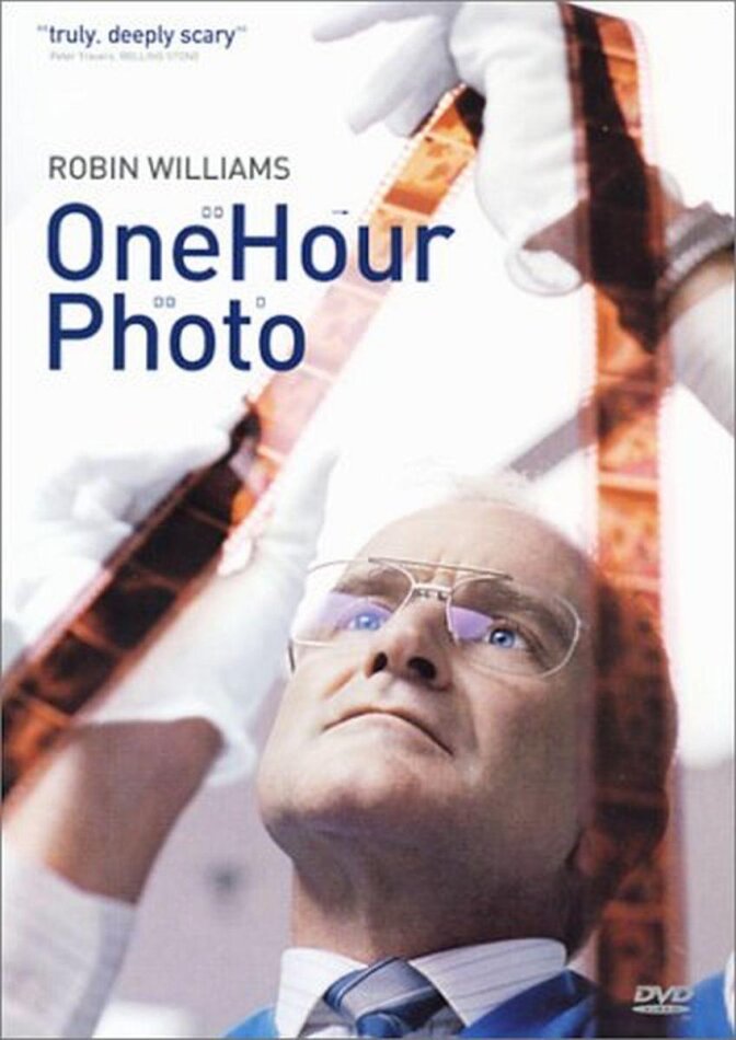 One hour photo (2002)