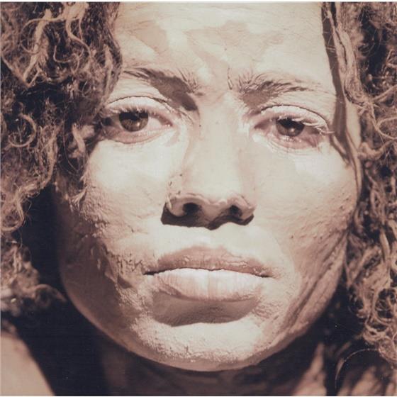 Nneka - Soul Is Heavy