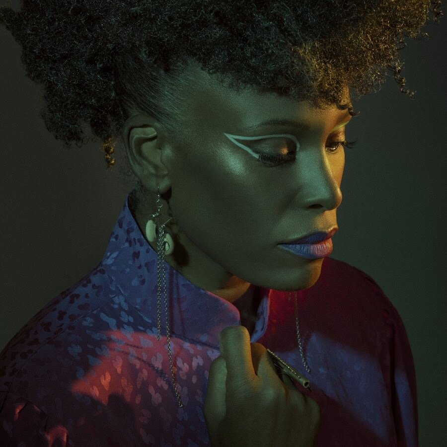 Sandra Nkake - Scars