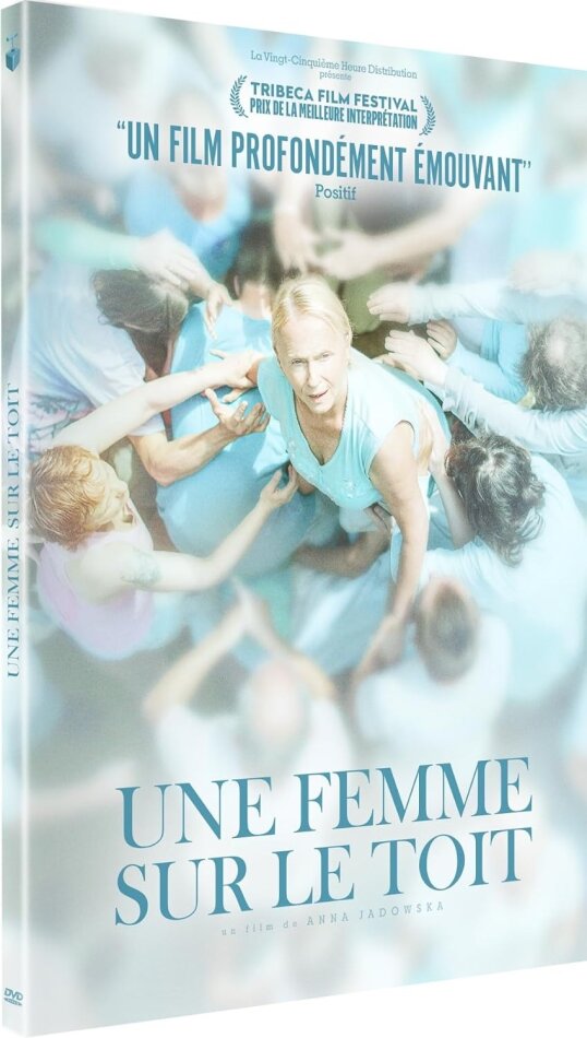 Une femme sur le toit (2022)