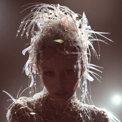 Miley Cyrus - Something Beautiful (140 Gramm, Gatefold, Expanded Gatefold Wallet Edition, LP)