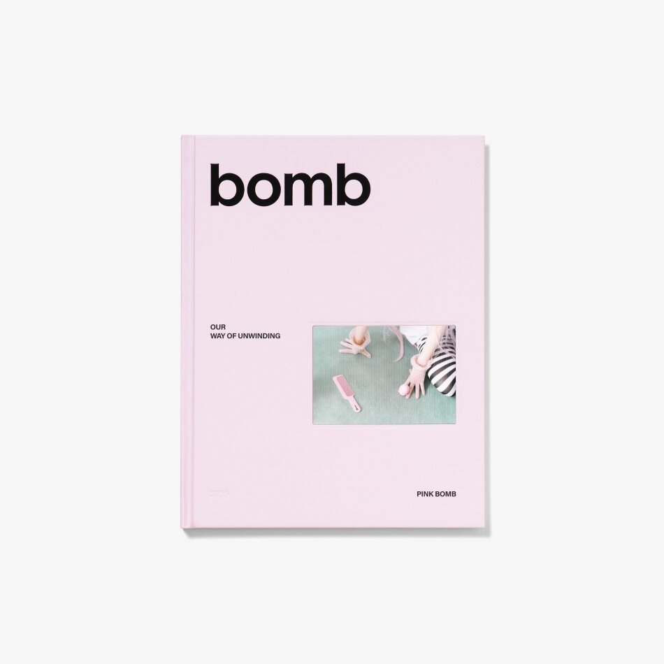 ILLIT (K-Pop) - Bomb Pink Bomb Version