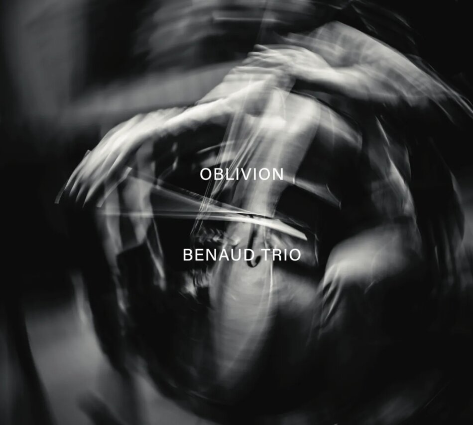 Benaud Trio, Joaquin Rodrigo (1901-1999), Astor Piazzolla (1921-1992), Chick Corea & Marc Isaacs - Oblivion