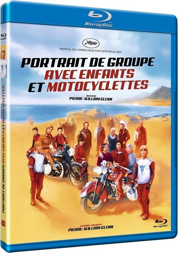 Portrait de groupe avec enfants et motocyclettes (2009)